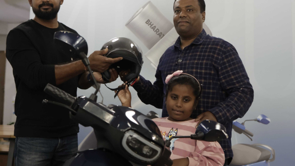 ola electric commences deliveries of its 4680 bharat cell powered vehicles