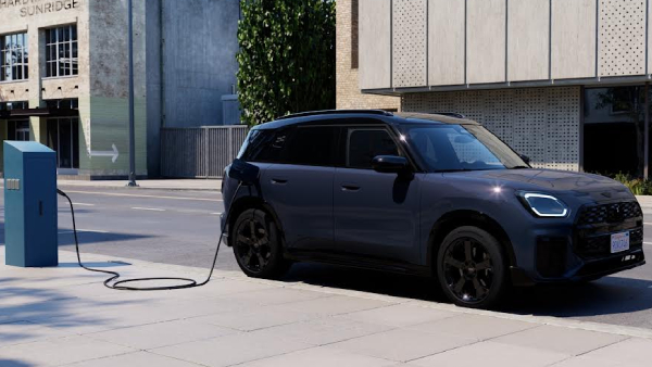 mini countryman se all4 launch