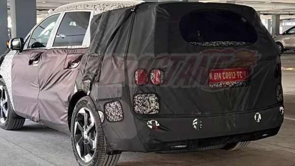 kia 7-seater hybrid suv car spotted