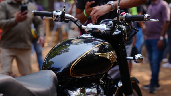 royal enfield showcased bullet 650