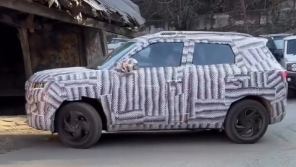 maruti suzuki brezza facelift spotted