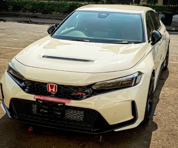 honda civic type-r sports car spotted in india