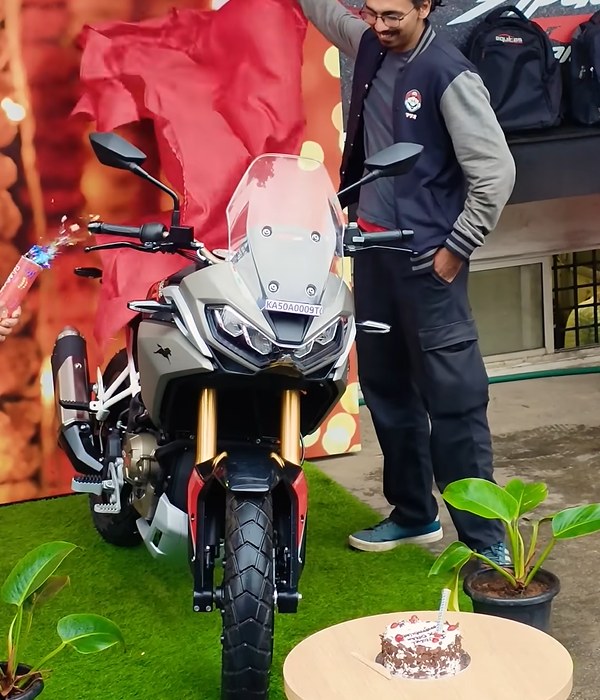 tvs apache rtx300 motorcycles deliveries