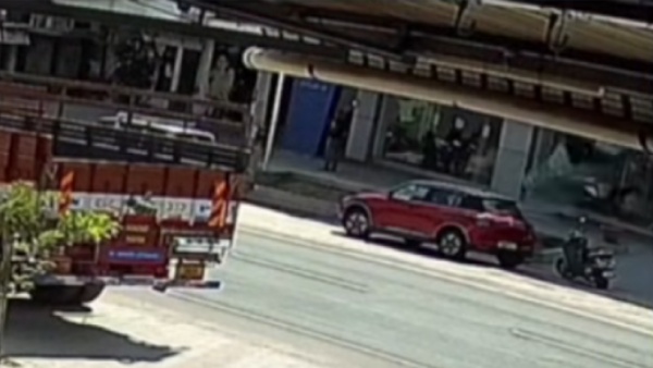 sangagiri maruti suzuki arena car showroom accident