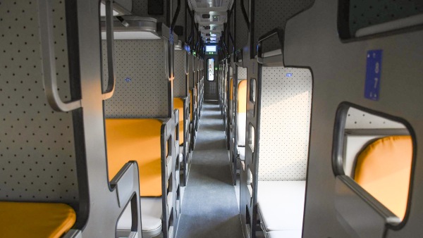 india s first sleeper vande bharat train