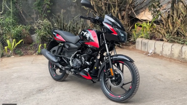 2026 bajaj pulsar 125 bikes at dealership showrooms