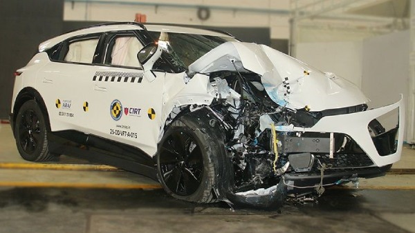 vinfast vf7 received 5-star rating