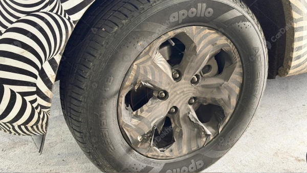 mahindra scorpio n facelift spotted