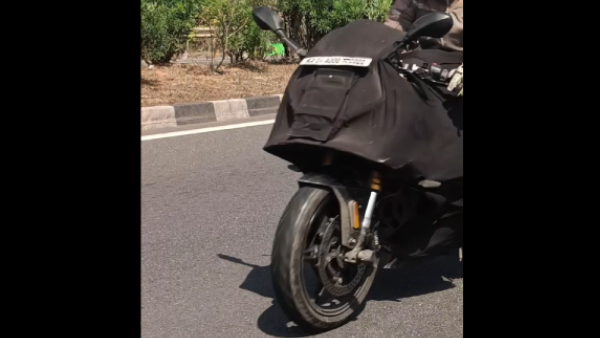 tvs apache rr450 bike spotted