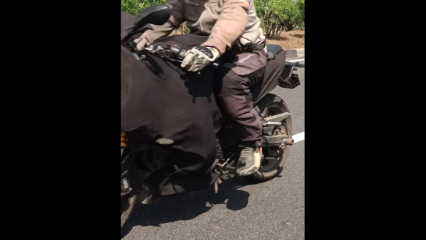 tvs apache rr450 bike spotted