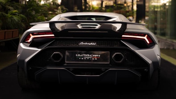 lamborghini delivers last huracan tecnica