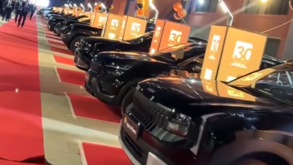 hi-lite group gifted land rover defender