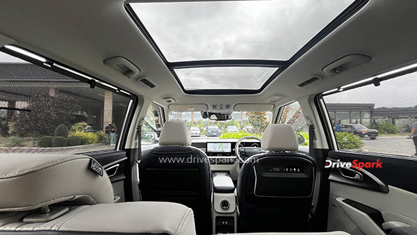 2026 kia carens clavis ev