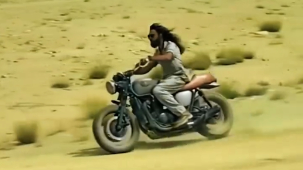 ranveer singh bike in dhurandhar movie