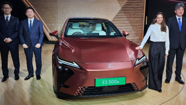 lexus es 500e launch lexus es 500e launch