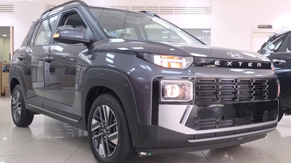 2026 hyundai exter facelift hx10 variant at dealership showroom 2026 hyundai exter facelift hx10 variant at dealership showroom