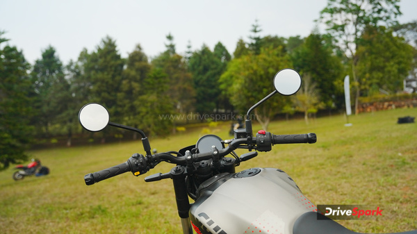 royal enfield guerrilla 450 bike test ride review