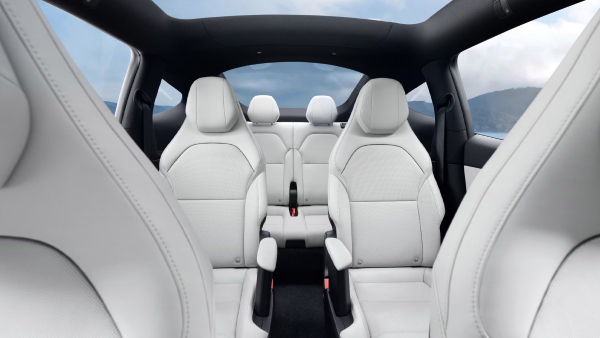 Tesla Model Y L 6 seater