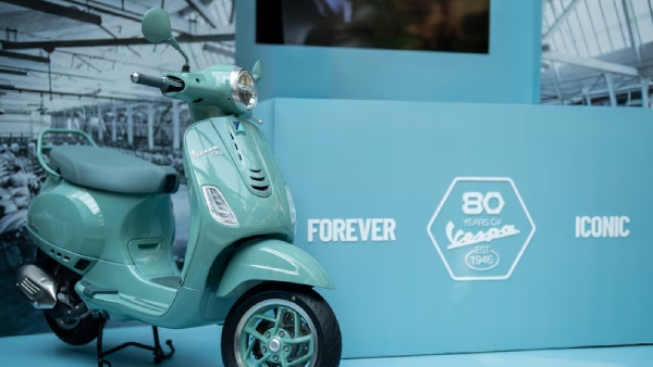 Vespa Tech 80th Special Edition scooter