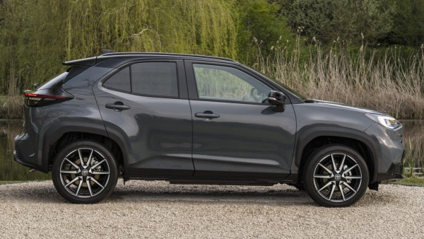 Toyota Yaris Cross Side