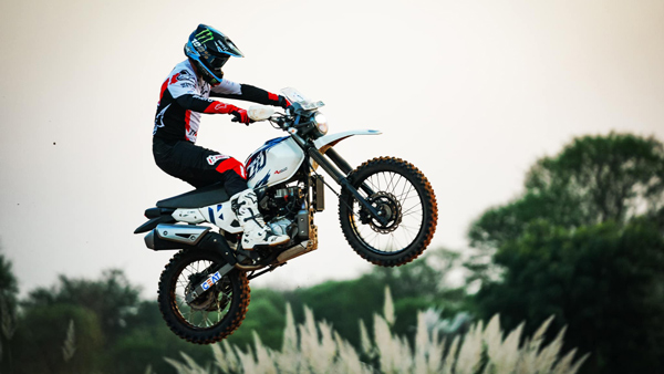 hero xpulse 200 bikes in uk