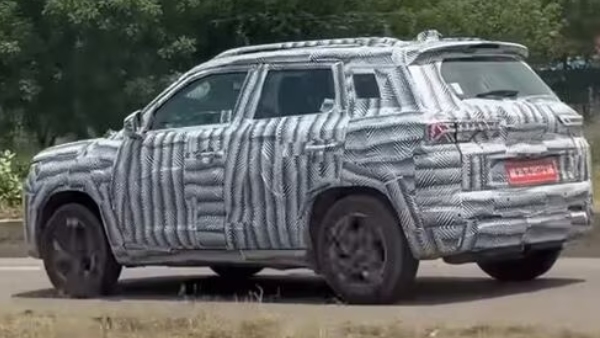 new maruti suzuki mpv car spy images