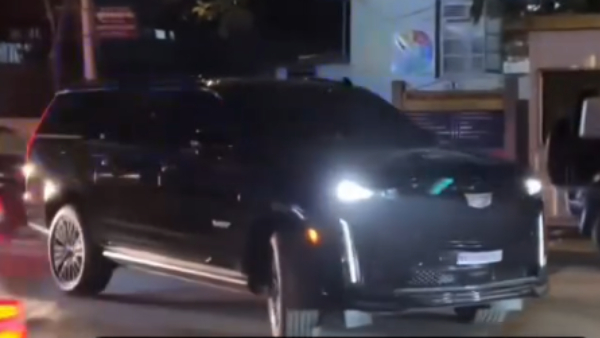 shah rukh khan recently bought cadillac escalade car shah rukh khan recently bought cadillac escalade car