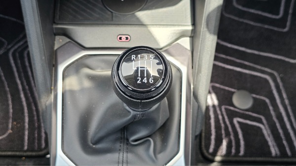 renault duster 1-litre manual gearbox car review renault duster 1-litre manual gearbox car review