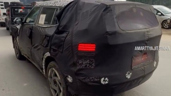 new hyundai creta and kia sonet spotted testing