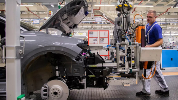 volkswagen crisis deepens