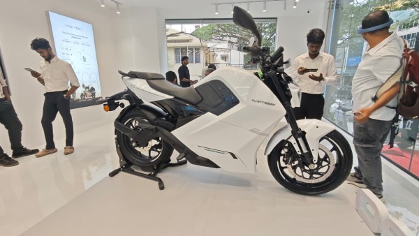 chennai s raptee-hv t30 electric motorcycle in bengaluru chennai s raptee-hv t30 electric motorcycle in bengaluru