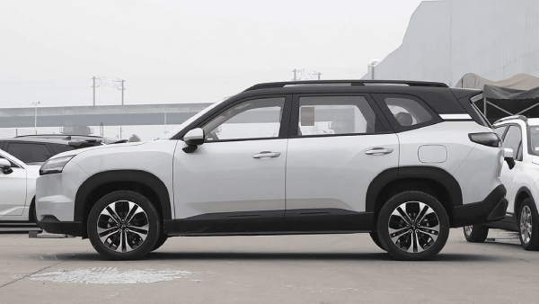 Wuling Starlight 560 EV