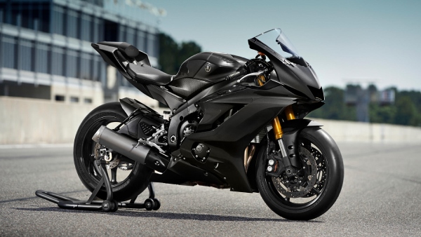 Yamaha R6