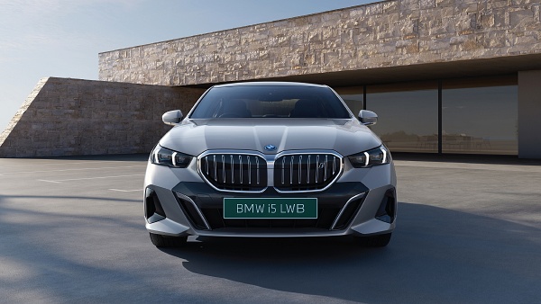 BMW i5 LWB