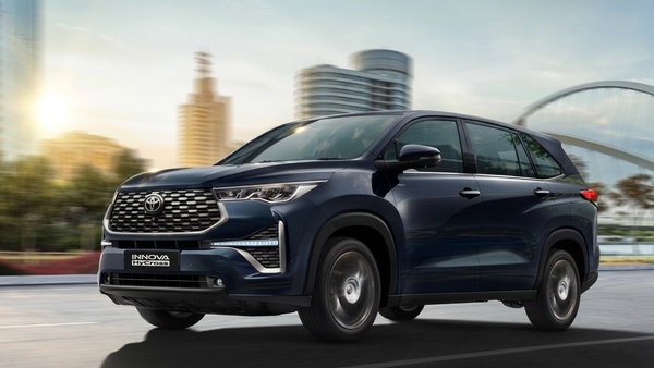 Innova Hycross