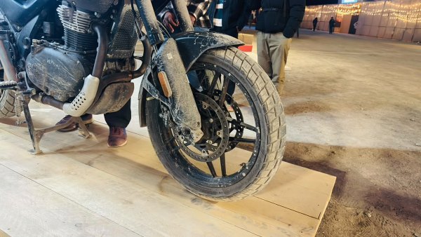 RE Himalayan 750