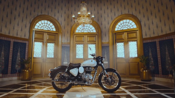 Royal Enfield Classic 350 White Royal Enfield Classic 350 White