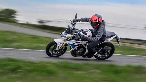 BMW F 450 R BMW F 450 R