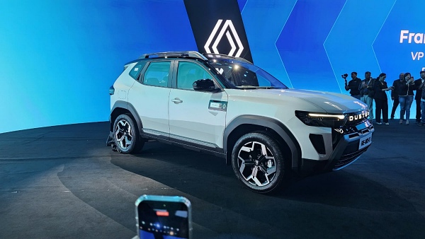 Renault Duster Hybrid