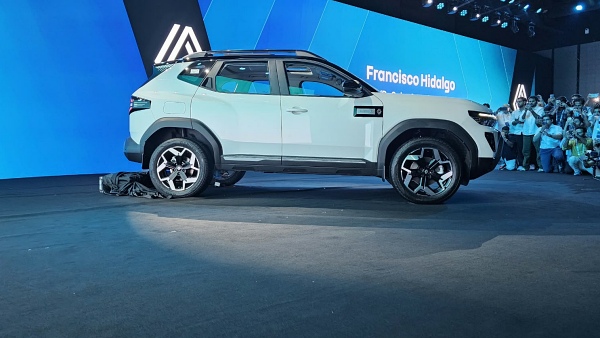 Renault Duster Hybrid