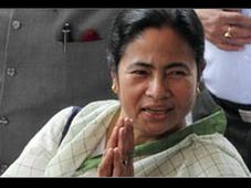 సింగూర్ బిల్లుపై సుప్రీం తీర్పును స్వాగతించిన మమత