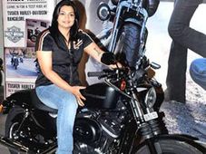 హ్యార్లీ డేవిడ్‌సన్ బైక్‌ను కొనుగోలు చేసిన తోలి భారతీయ మహిళ