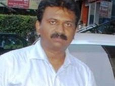 ఈ బార్బర్.. ఓ రోల్స్ రాయిస్‌తో పాటు 67 కార్లకు యజమాని