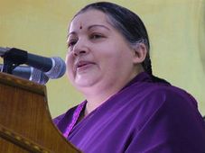 డీజిల్ ధర పెంపును ఖండించిన జయలలిత