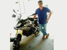 ఆప్రిలియా సూపర్‌‌బైక్ కొనుగోలు చేసిన హీరో అజిత్