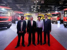 10 కొత్త ప్రైమా ట్రక్కులను విడుదల చేసిన టాటా మోటార్స్