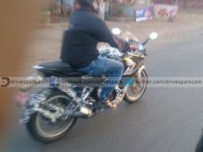 టెస్టింగ్ దశలో కెమెరాకు చిక్కిన బజాజ్ పల్సర్ 200ఎస్ఎస్!
