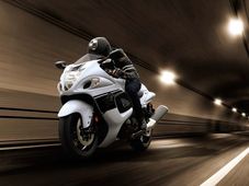 కొత్త తరం హయాబుసాతో సిద్దమైన సుజుకి