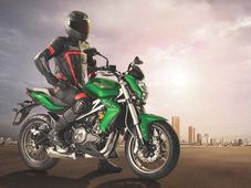 ఏబిఎస్‌ వెర్షన్‌లో డిఎస్‌కె బెనెల్లీ టిఎన్‌టి300