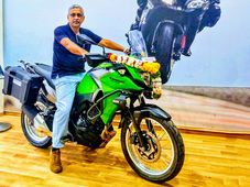 భారతదేశపు తొలి వెర్సేస్ ఎక్స్ 300 డెలివరీ ఇచ్చిన కవాసకి